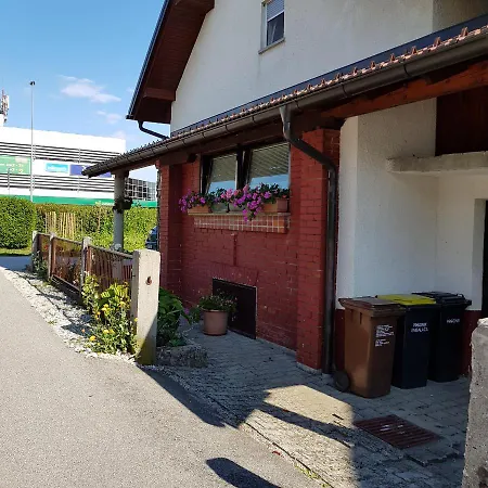 Apartment Pri Simenc Menges